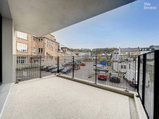 Situé en plein centre d'Andenne, au coeur de l'Ecoquartier, ce magnifique appartement neuf au premier étage avec asenceur, il se compose comme suit...