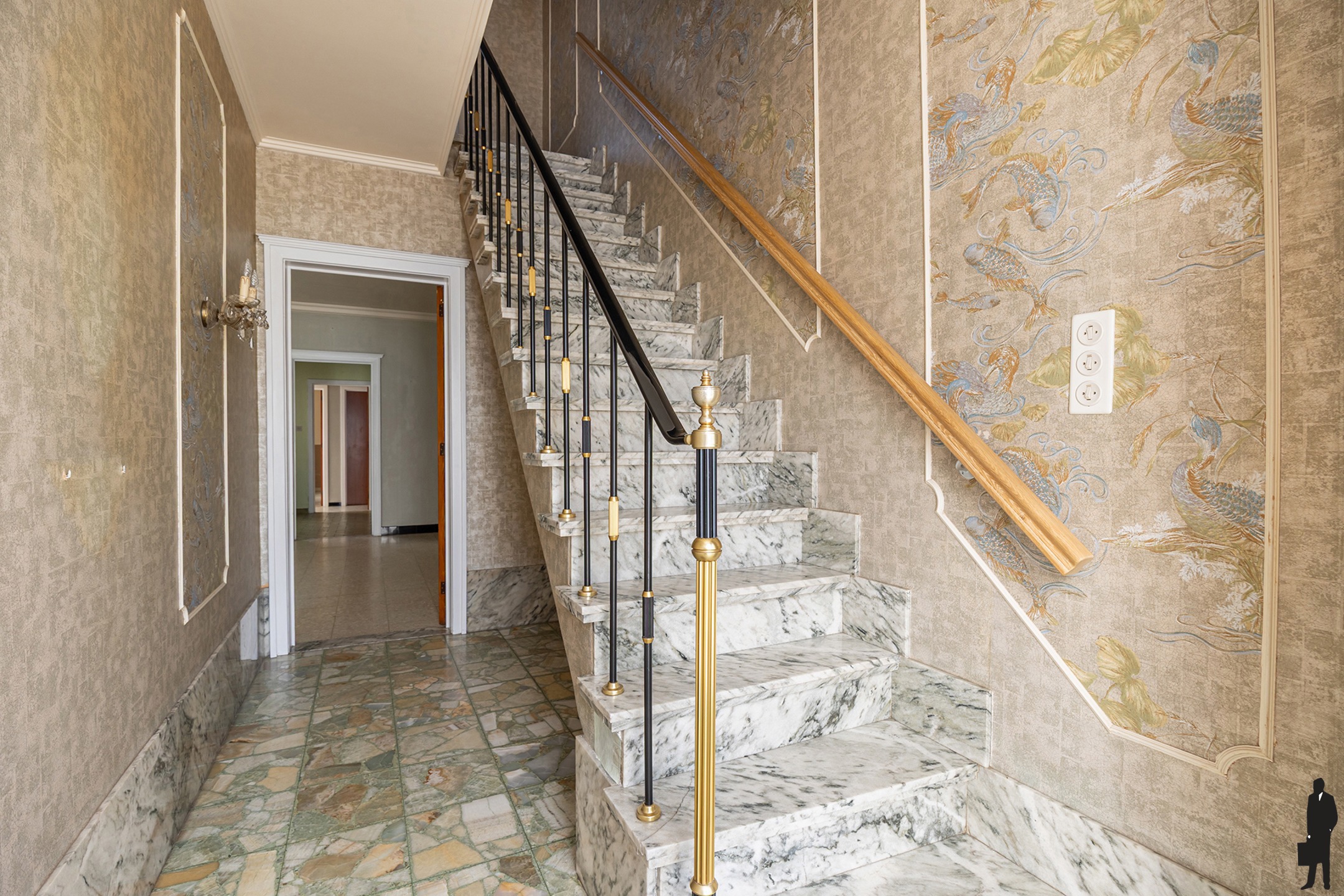 House for sale in Sint-Niklaas with 4 bedrooms - photo 2