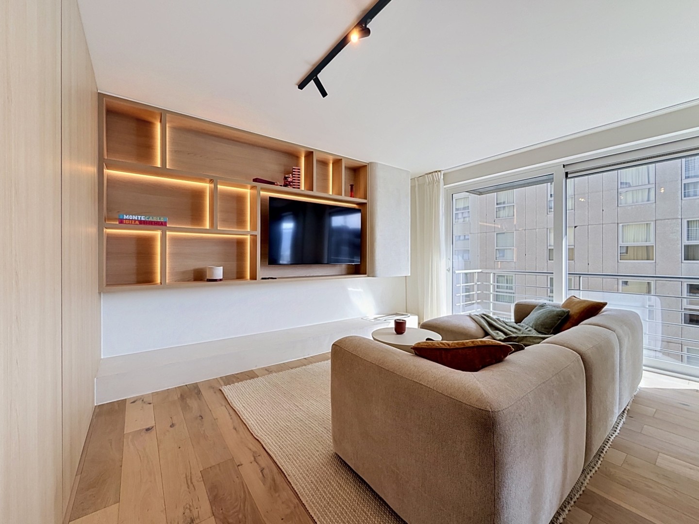 Gerenoveerd appartement met lateraal zeezicht te Nieuwpoort. - foto 2