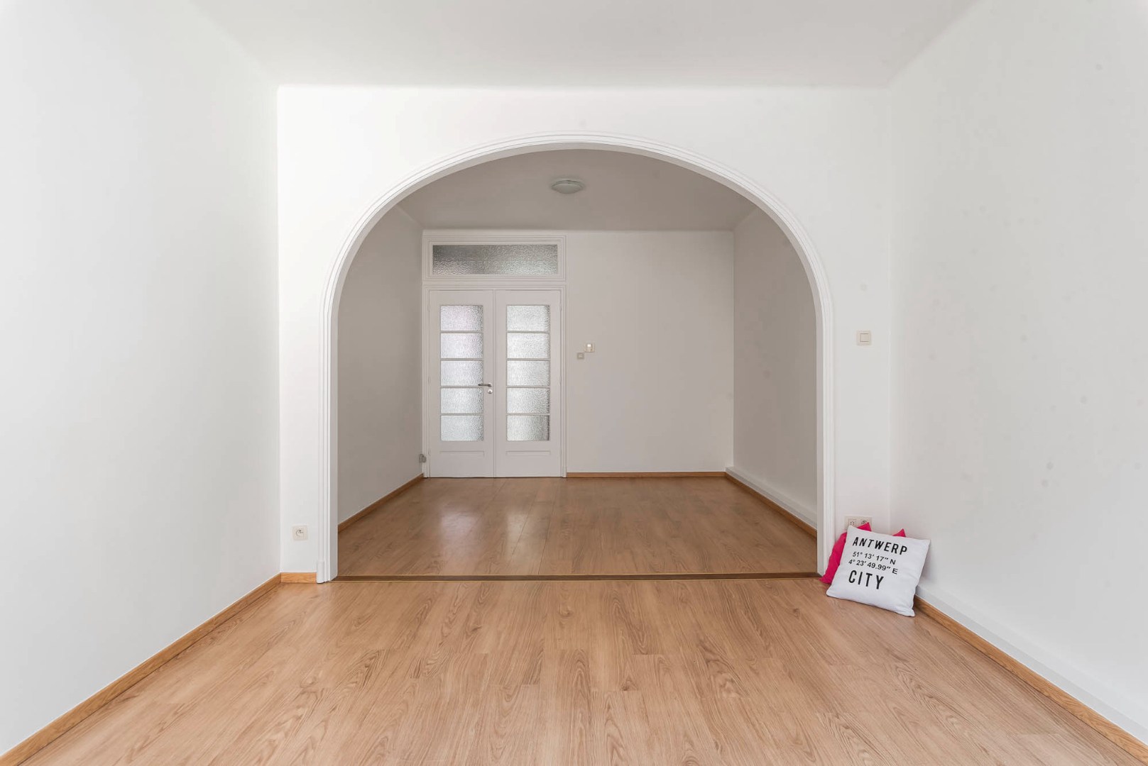 Ruim en charmant 2 slaapkamer appartement in het hartje van de stad. - foto 5