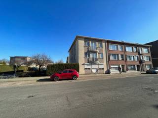 Gelegen in een rustige straat op een centrale locatie in Deurne, dicht tegen het Provinciaal Groendomein Rivierenhof, ligt dit ruim en...