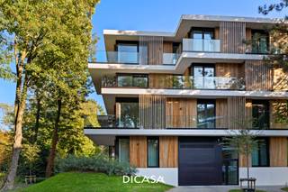 Groenzicht, een populair nieuwbouwproject in het hart van Rumbeke, breidt uit met drie nieuwe residenties.Dit project combineert modern wooncomfort...