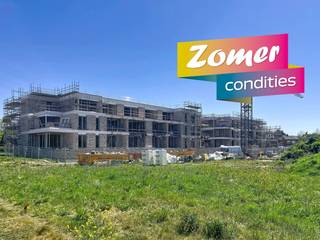 Met 32 exclusieve appartementen biedt Residentie Hagelberg een ideale thuisbasis voor zowel bewoners als investeerders.<br />Dit lichtrijke gelijkvloerse appartement (A0.1 = 95m²) met groot zuidwest gericht en deels overdekt terras van 22m² omvat:<br />INDELING: Inkomhal met vestiaireruimte, ruime berging, lichtrijke leefruimte met keuken voorzien van ingebouwde toestellen, apart hangtoilet, 2 slpks, badkamer voorzien van badmeubel met dubbele lavabo en douche.<br />Volledige en nog vrij te kiezen binnenafwerking tot en met de laminaat in de slpks. <br /><span>Uiterst energiezuinig (E10 = A-Label) dankzij zonnepanelen (energiedelen) , warmtepomp met vloerverwarming (+koeling) en ventilatiesysteem D.</span><br />Ondergrondse staanplaatsen en kelderbergingen welke mee dienen aangekocht te worden.<br /><span>Gelijkvloerse afsluitbare fietsenstalling en lift zijn voorzien. </span>De werken zijn gestart.<br />Gelegen in een rustige omgeving met een centraal park en gelegen bij alle voorziening in handbereik en vlotte verbinding A12 combineert Residentie Hagelberg het beste van twee werelden.<br /><br />Prijs excl. btw en kosten. Download de brochure op https://durabrik.immo/berendrecht<br />Heb je vragen of wil je een bezoek brengen aan de site? Contacteer dan je bouwadviseur via 09 280 60 60 of mail naar info@durabrik.be.<br />De beelden en oppervlaktes zijn indicatief.<br /> 