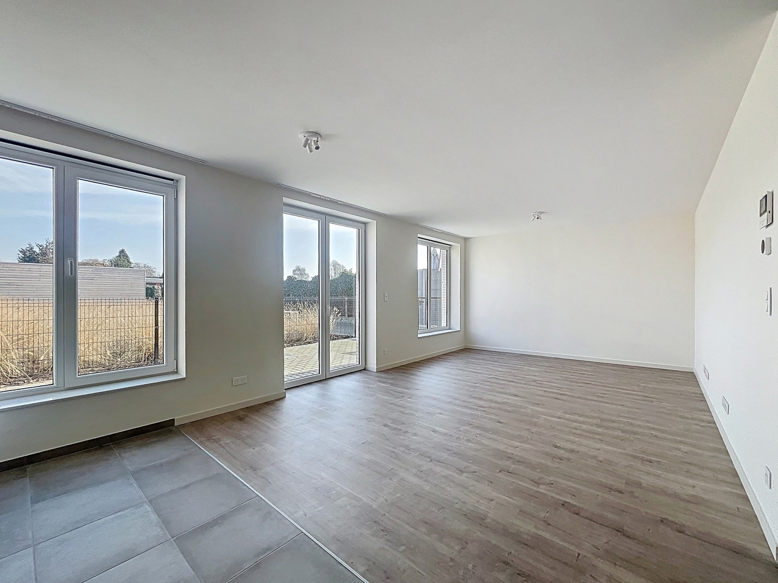 Gelijkvloers Handelpand met woonst (2 SLPK), nieuwbouw! - foto 2