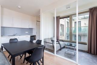 Dit instapklaar, recent appartement is gelegen op de zesde verdieping van residentie "Roosevelt square" op de gekende Rooseveltplaats, vlakbij...