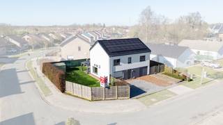 e koop: ruime open bebouwing in Sint-Niklaas, gelegen in een rustige woonkern met groene omgeving en nabij openbaar vervoer. Deze woning uit 1981...