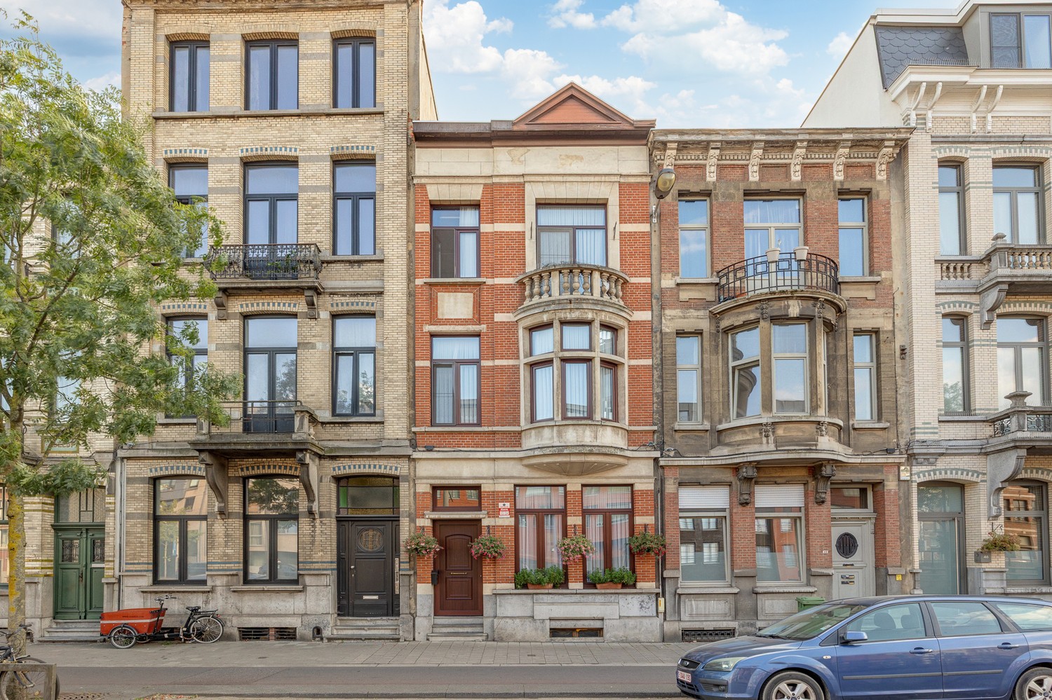 Karaktervol herenhuis met hedendaags comfort en tuin in Deurne - foto 3