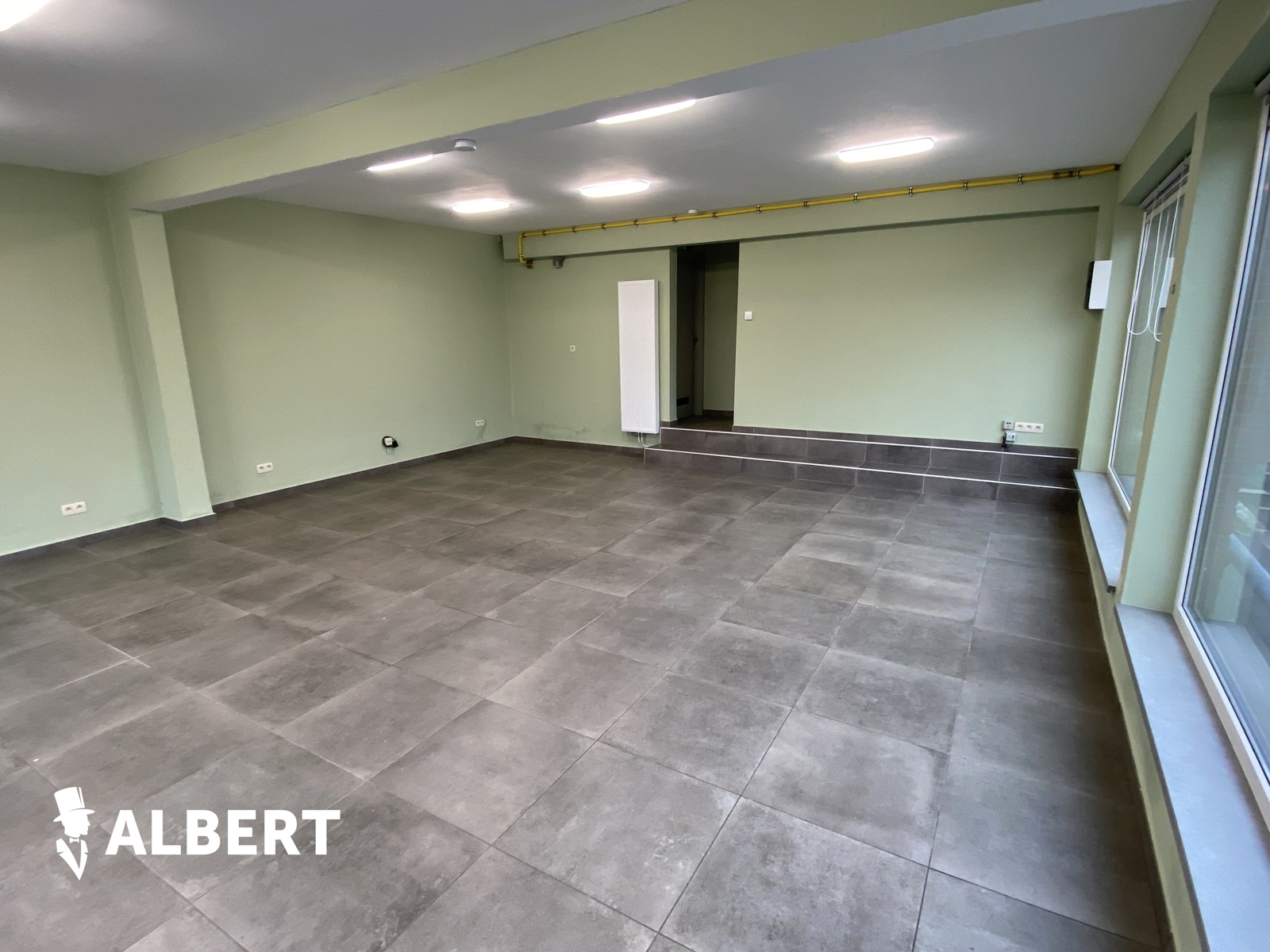 Handelspand met 74 m² commerciële- en 33 m² kelderruimte. - foto 5