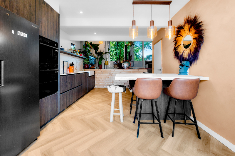 UNIEKE KNAPPE HEEL BIJZONDERE RECENTE LOFT MET HOGE PLAFONDS EN UITZONDERLIJKE INDELING - foto 4