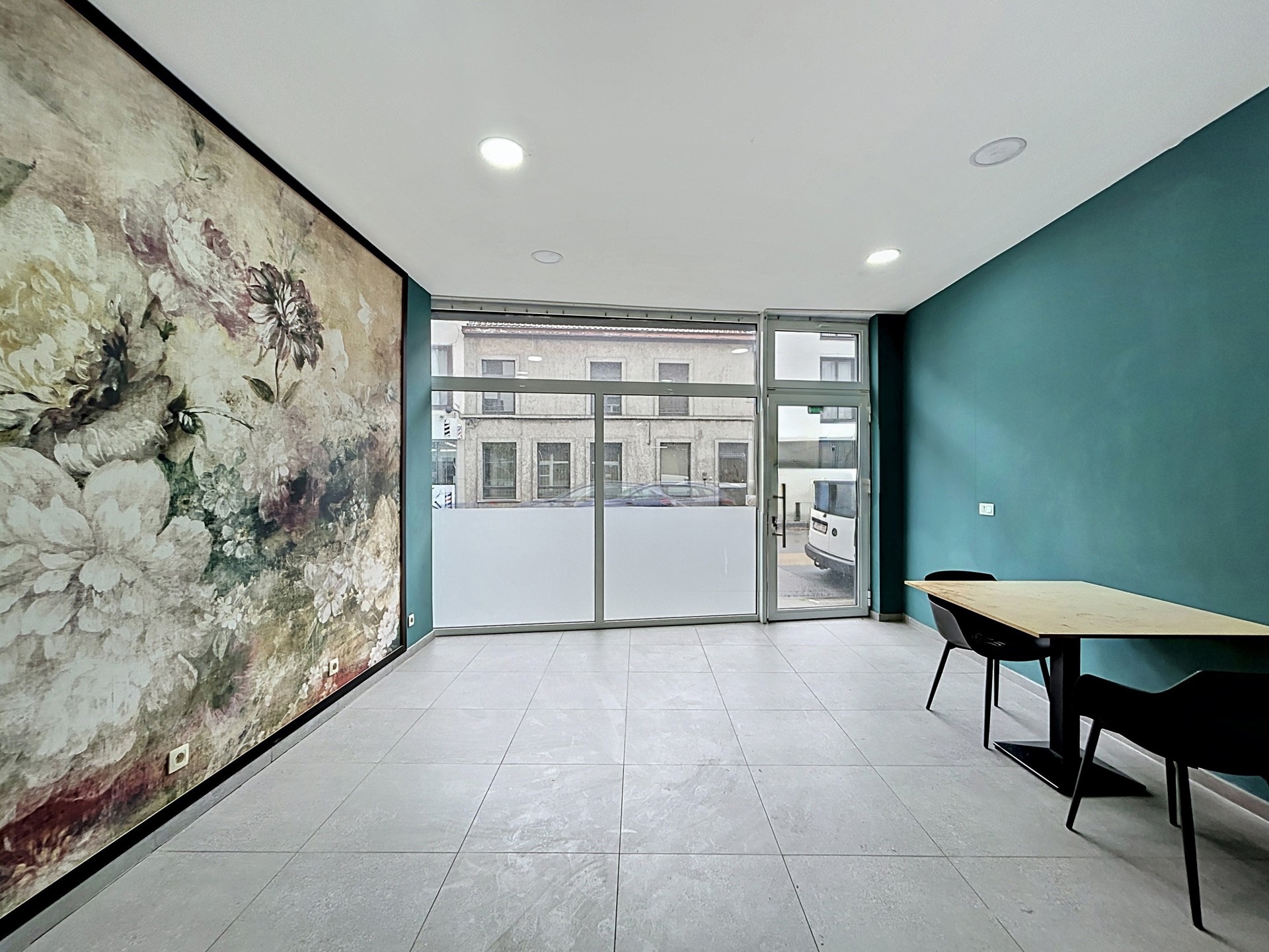 Commercial for rent in Ghent - photo 3