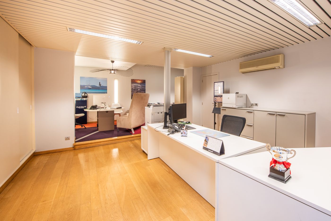 Uniek handelspand met appartement op TOPlocatie in het commerciële centrum van Brugge! - photo 4