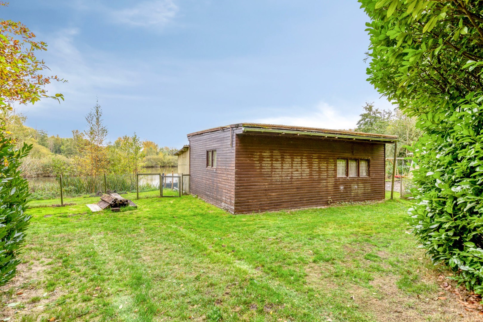 Uniek perceel van 2 ha. en 34 are met 3 prachtige vijvers - foto 4