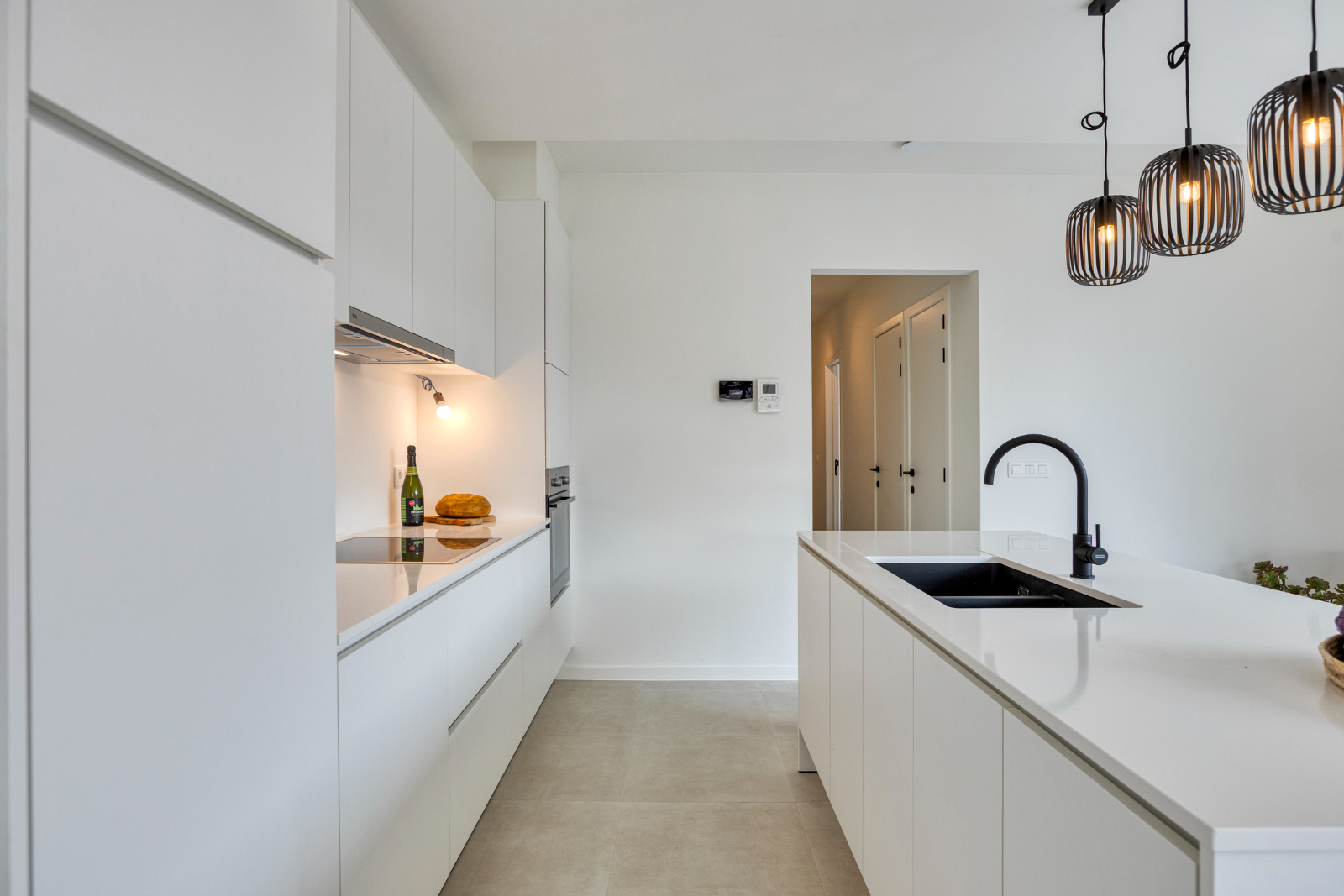 Ruim gelijkvloers appartement met 2 slaapkamers en zonnige tuin te huur - foto 4