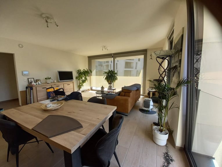 Prachtige assistentiewoning met een groot terras en zicht op de binnen tuin. - foto 3
