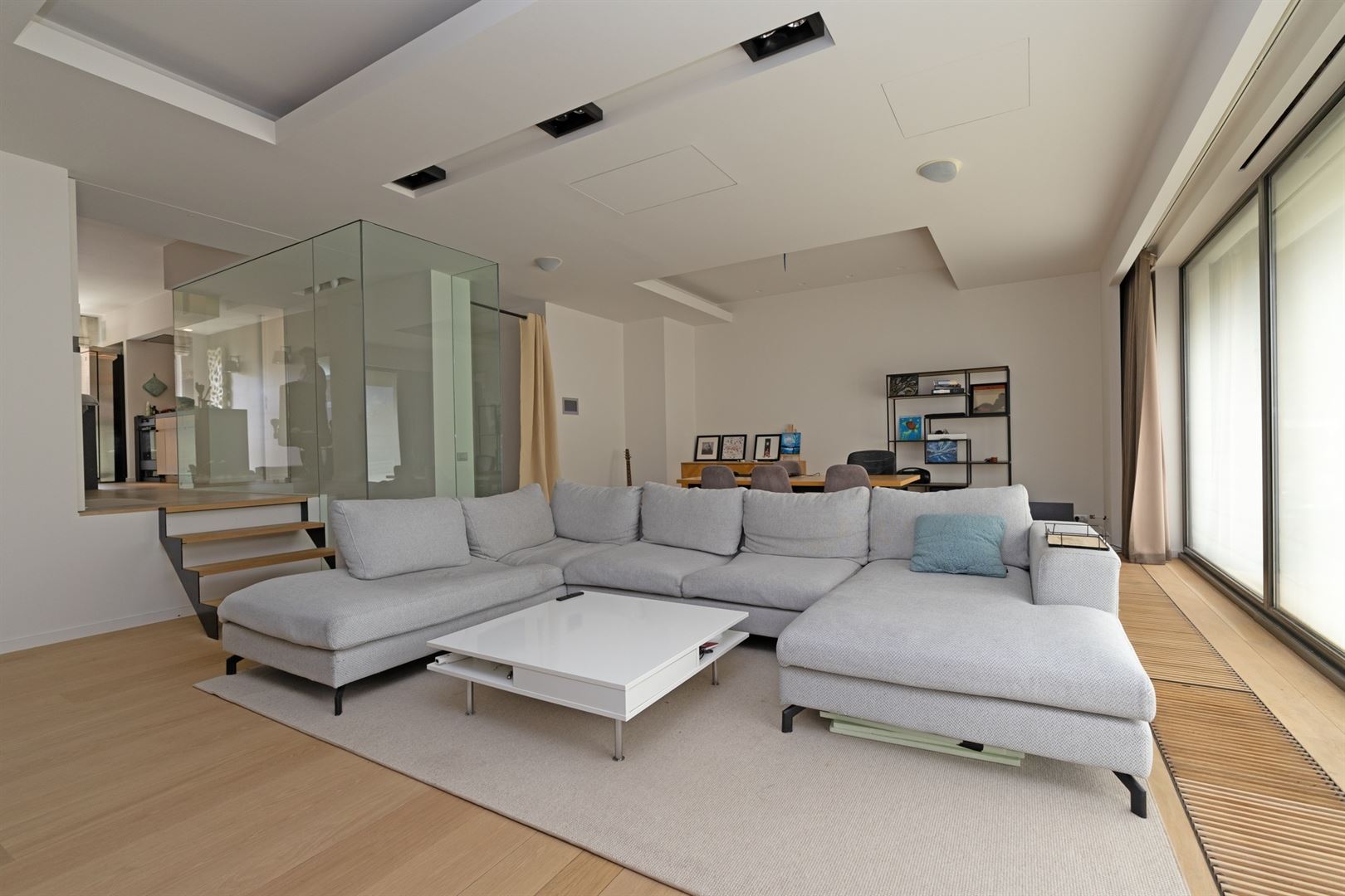 Duplex-appartement met drie slaapkamers nabij het centrum - foto 3