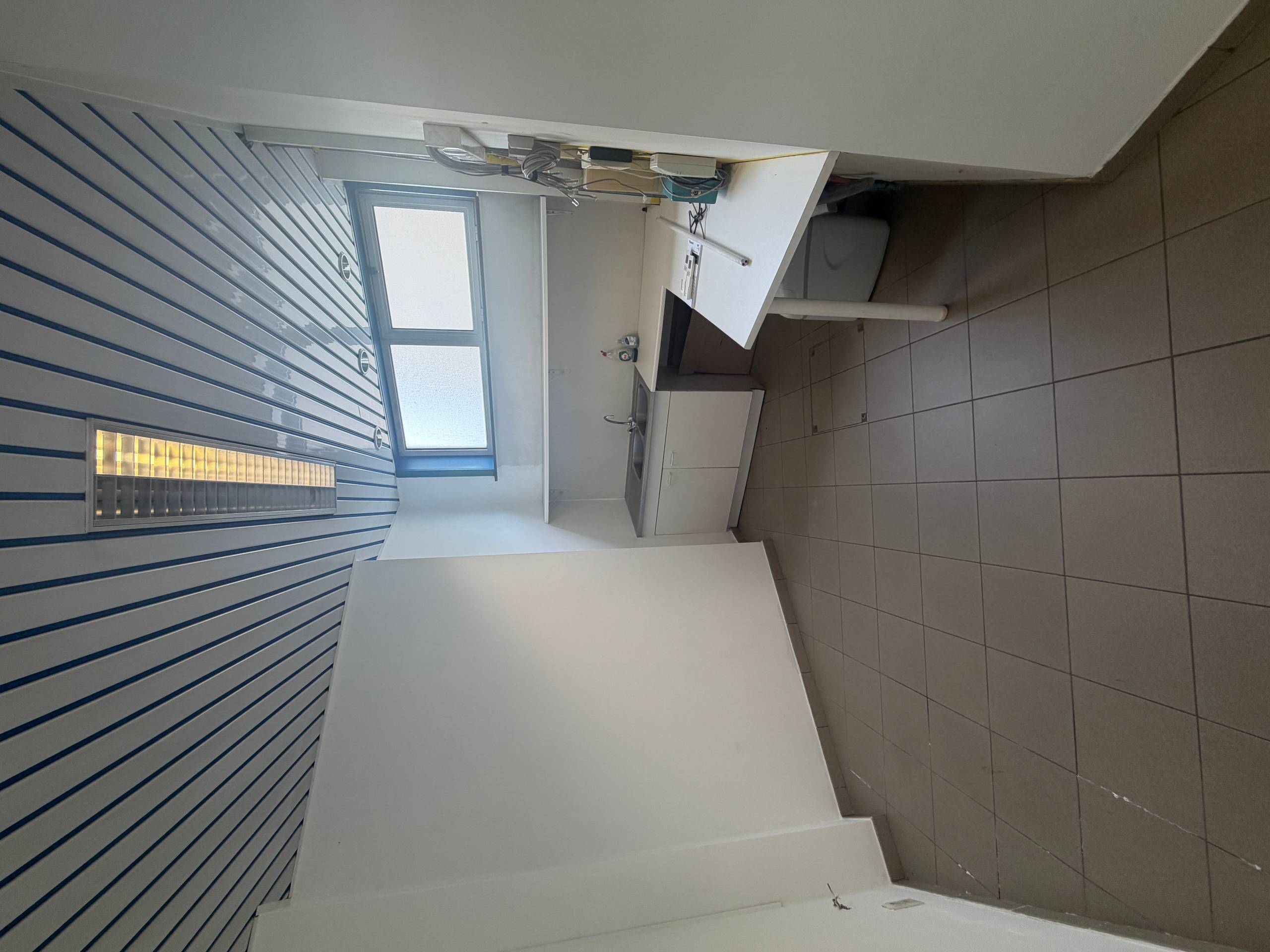 Instapklaar handelspand op topligging in Roeselare - foto 5