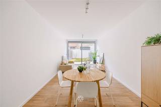 ZOTTEGEM - Ready to move in and energy efficient terraced house with luxury finishings Located in the Laurens De Metsstraat in the center of...