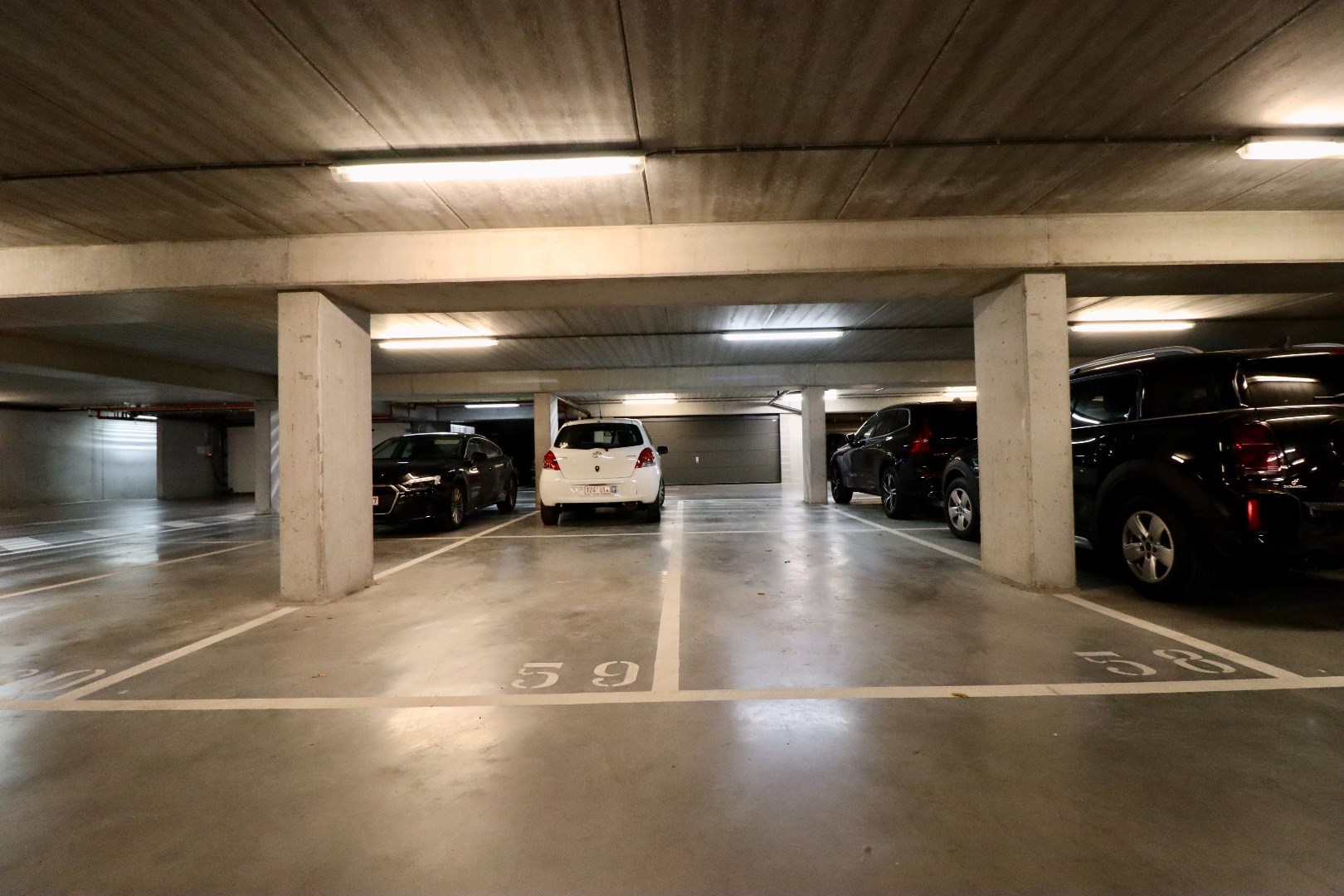 Garage à louer à Temse - photo 1