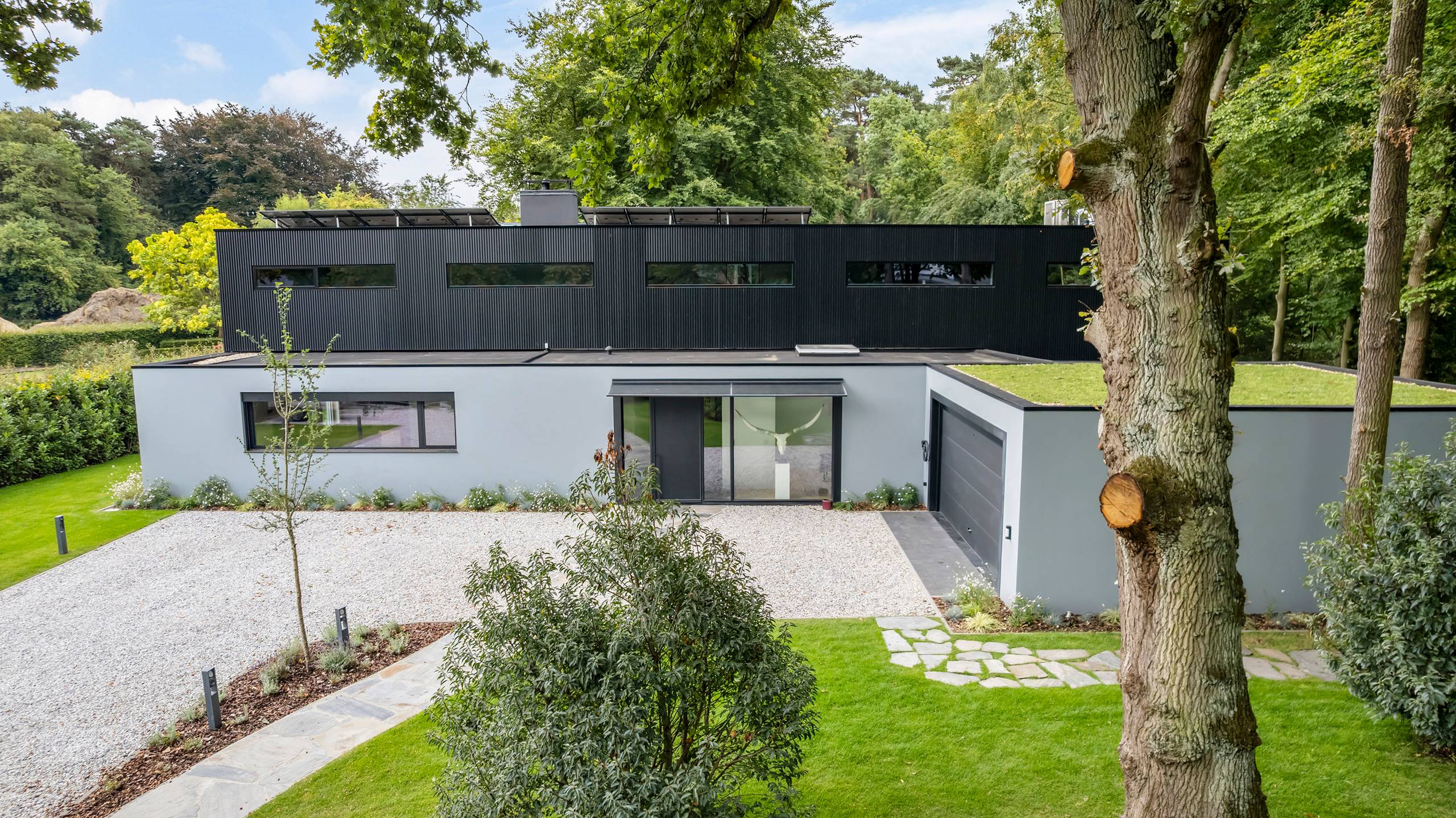 House for sale in Brasschaat with 5 bedrooms - photo 1