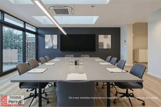 Ontdek dit mooie, ruime en gelijkvloerse kantoor aan de L. Carréstraat in het centrum van Hallaar, inclusief garage en overdekte...