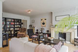 Het appartement van 102m² is door de jaren heen met de grootste zorg onderhouden en bevindt zich in een uitstekende staat. De ruime leefruimte...