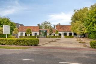 This unique hospitality property in Oostduinkerke is a rare opportunity to buy a fully equipped restaurant and home.The building was...