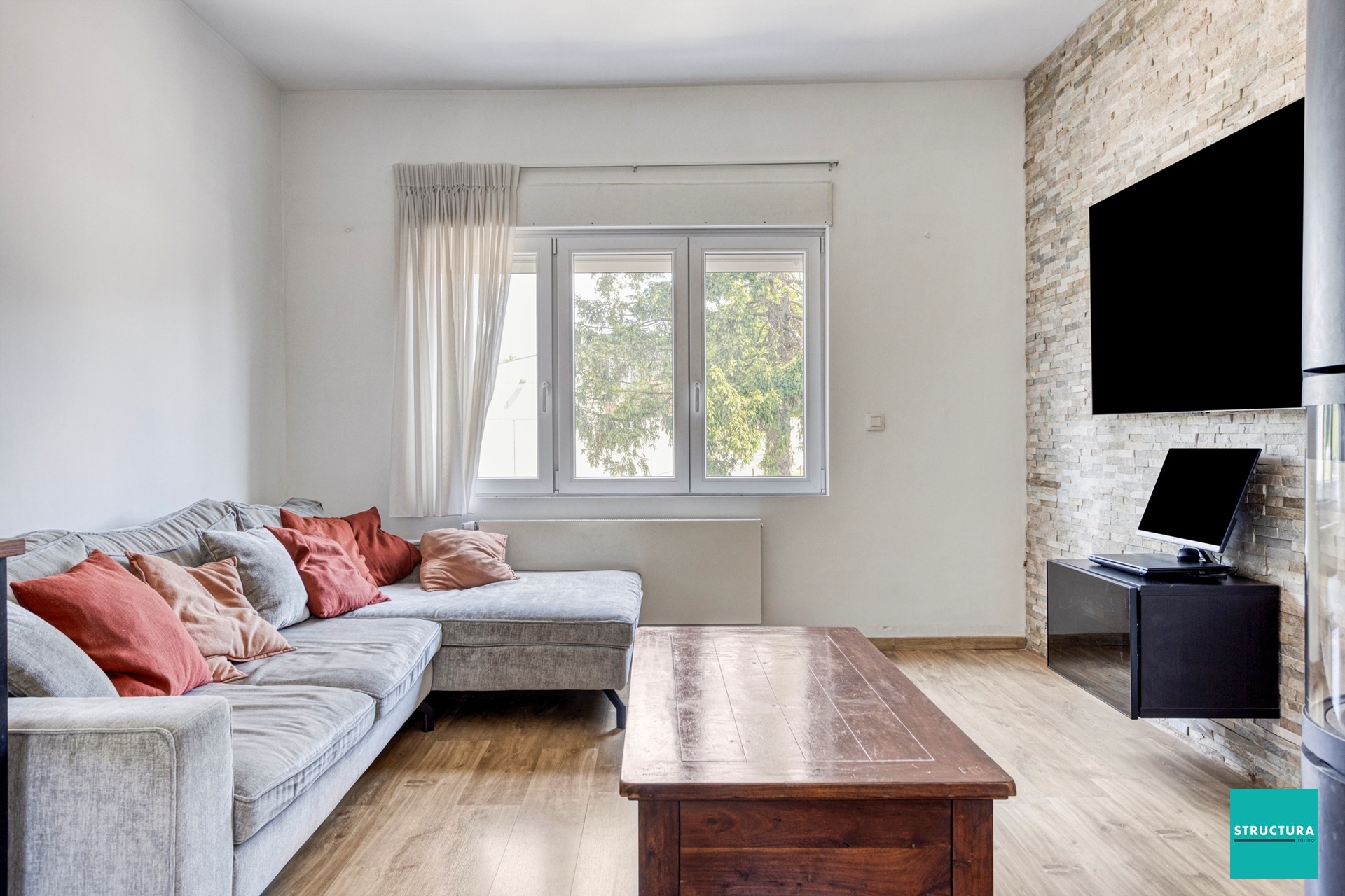 Maison rénovée de 3 chambres avec jardin orienté au sud-ouest - photo 2