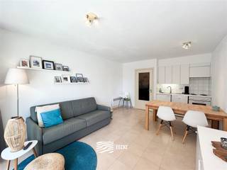 <p><span>Studio avec coin nuit</span></p><p><span>Situé au premier étage sur le côté ensoleillé de Franslaan</span></p><p><span> </span></p><p><span>Hall d'entrée avec coin nuit et vestiaire</span></p><p><span>Salle de séjour avec coin cuisine</span></p><p><span>Terrasse spacieuse et ensoleillée</span></p><p><span>Salle de bain avec douche, lavabo et toilettes</span></p><p><span>Cave privée</span></p><p><span> </span></p><p><span>Meublé</span></p><p><span> </span></p>