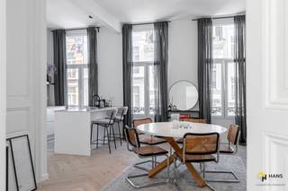 Nationalestraat 74 (2e verd.) - Antwerpen (2000) Gerenoveerd appartement (91 m²) met 2 slaapkamers in hartje Antwerpen (2000). Wonen in het centrum...