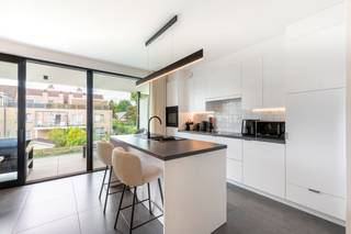Op zoek naar een nieuwbouwappartement zonder lange wachttijd? Dan is dit perfect afgewerkte appartement in een kleinschalig project van slechts...