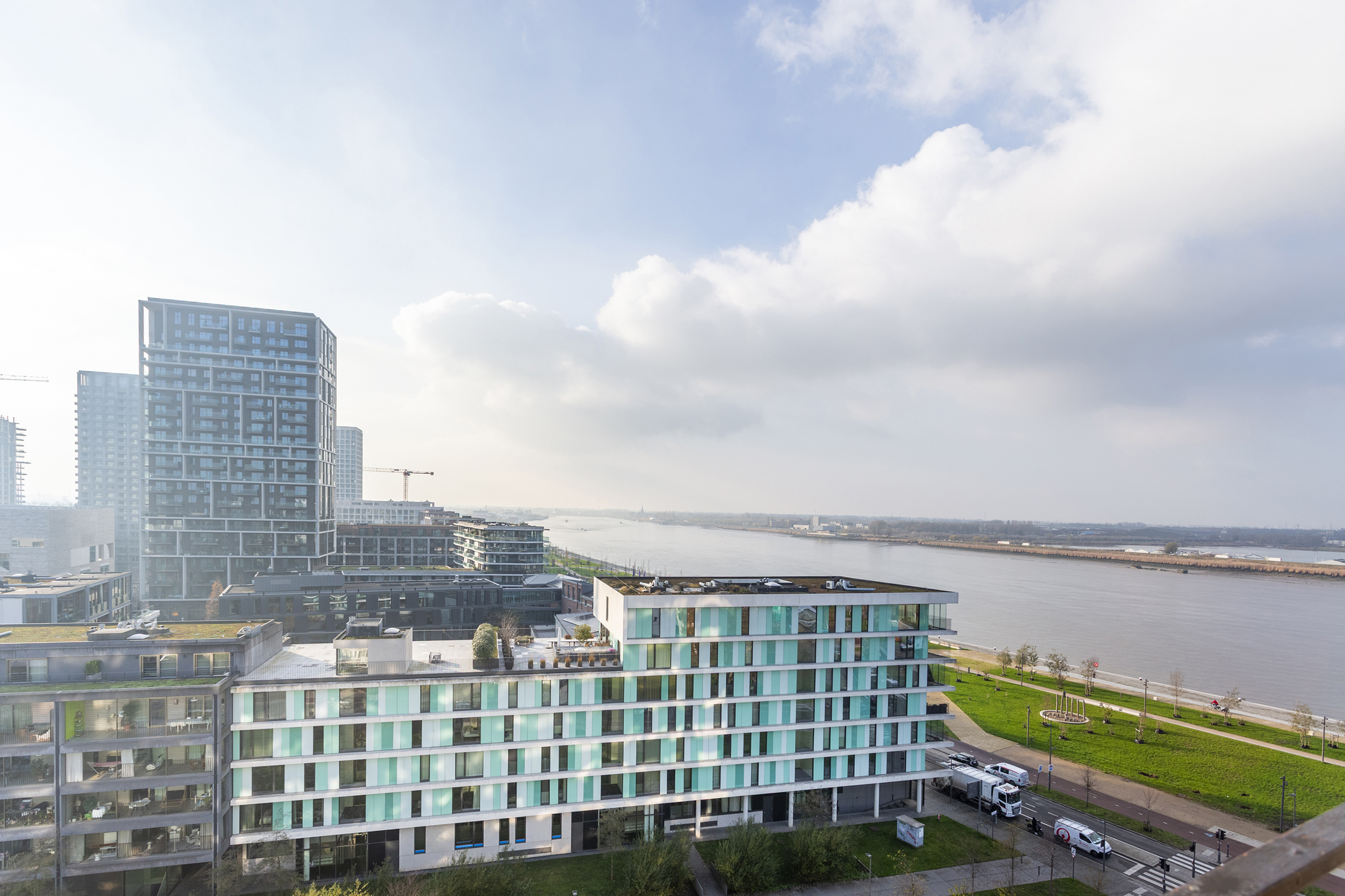 lichtrijk appartement ca 88 m² op het Zuid met waterzicht  - foto 4