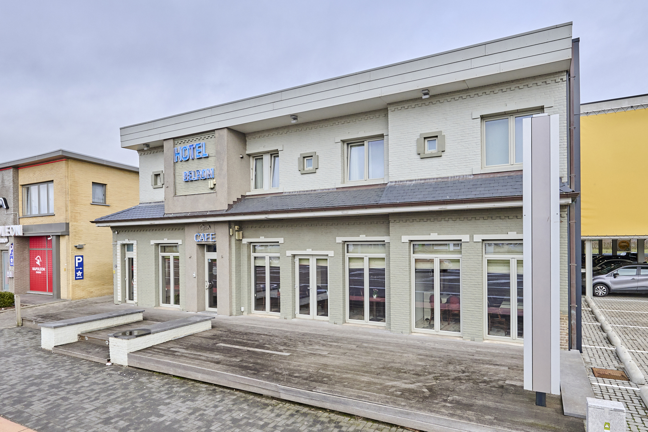 Commercial à louer à Saint-Trond - photo 1