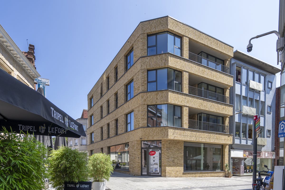 Commercial property for sale in the center of Kortrijk - photo 1