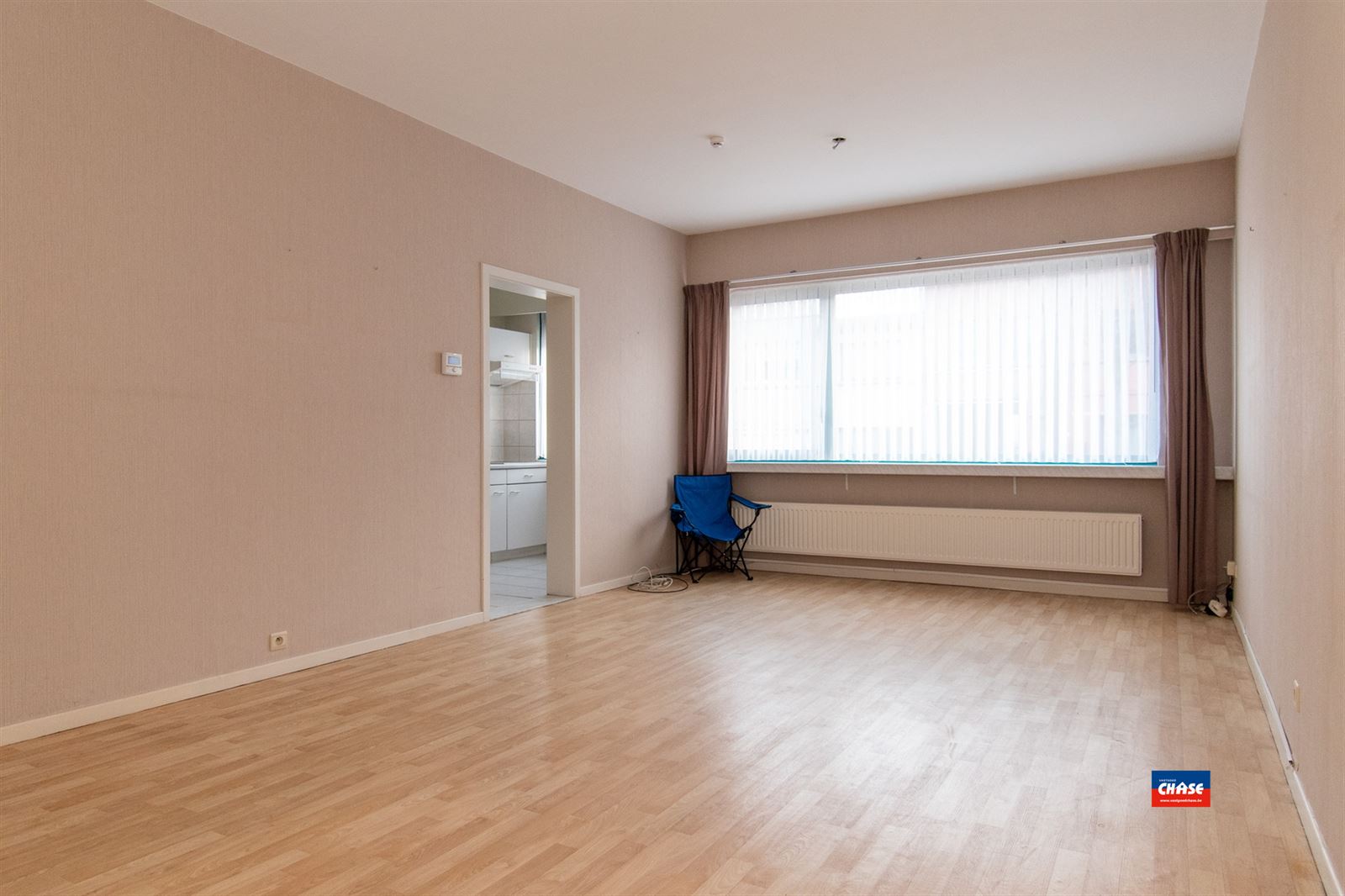 Verzorgd appartement met 2 slaapkamers, koertje en grote garagebox - foto 5