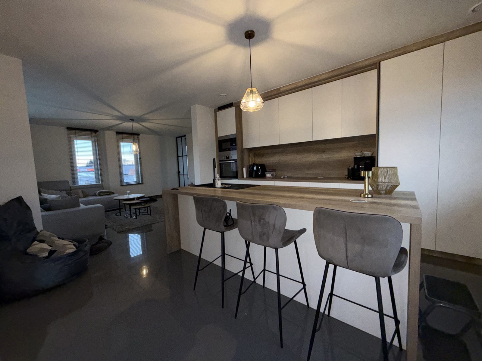 Gemeubileerd duplexappartement met 3 slaapkamers - foto 3