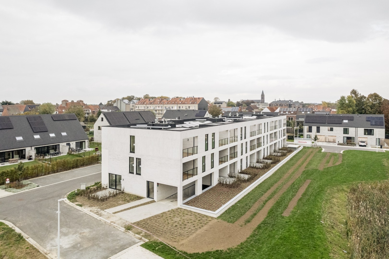 Gelijkvloers 1slpk- appartement met zonneterras - foto 1