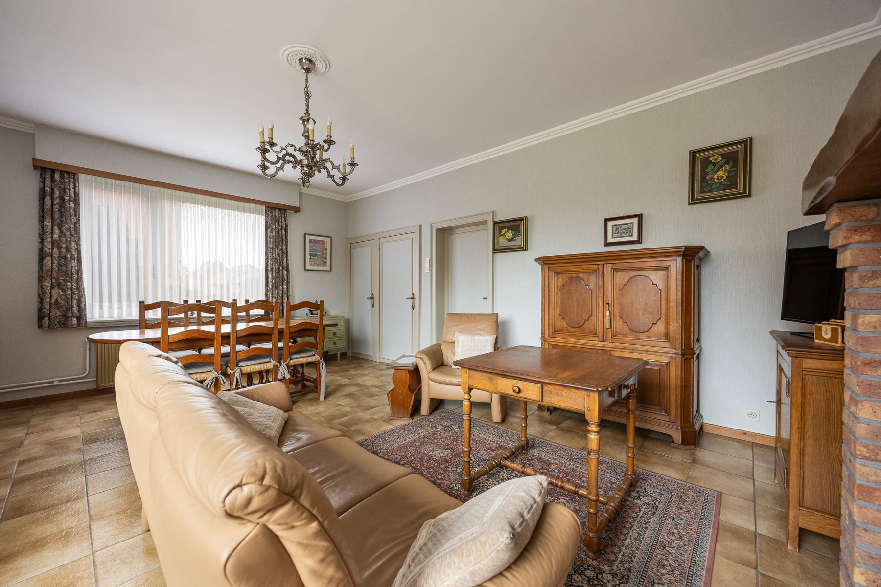 Vrijstaande eengezinswoning met 3 slaapkamers op een perceel van 912m².  - foto 4