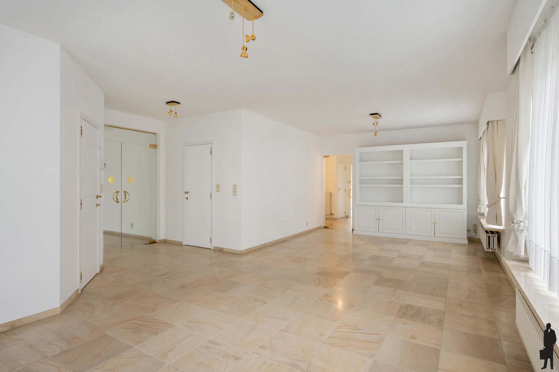 Ruim villa-appartement met 4 slaapkamers &amp; garage - foto 5