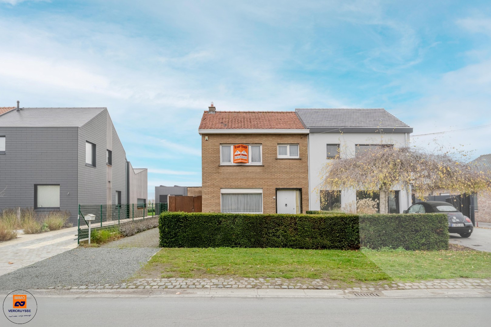 Te renoveren halfopen bebouwing met ruime achtertuin te Evergem - foto 1