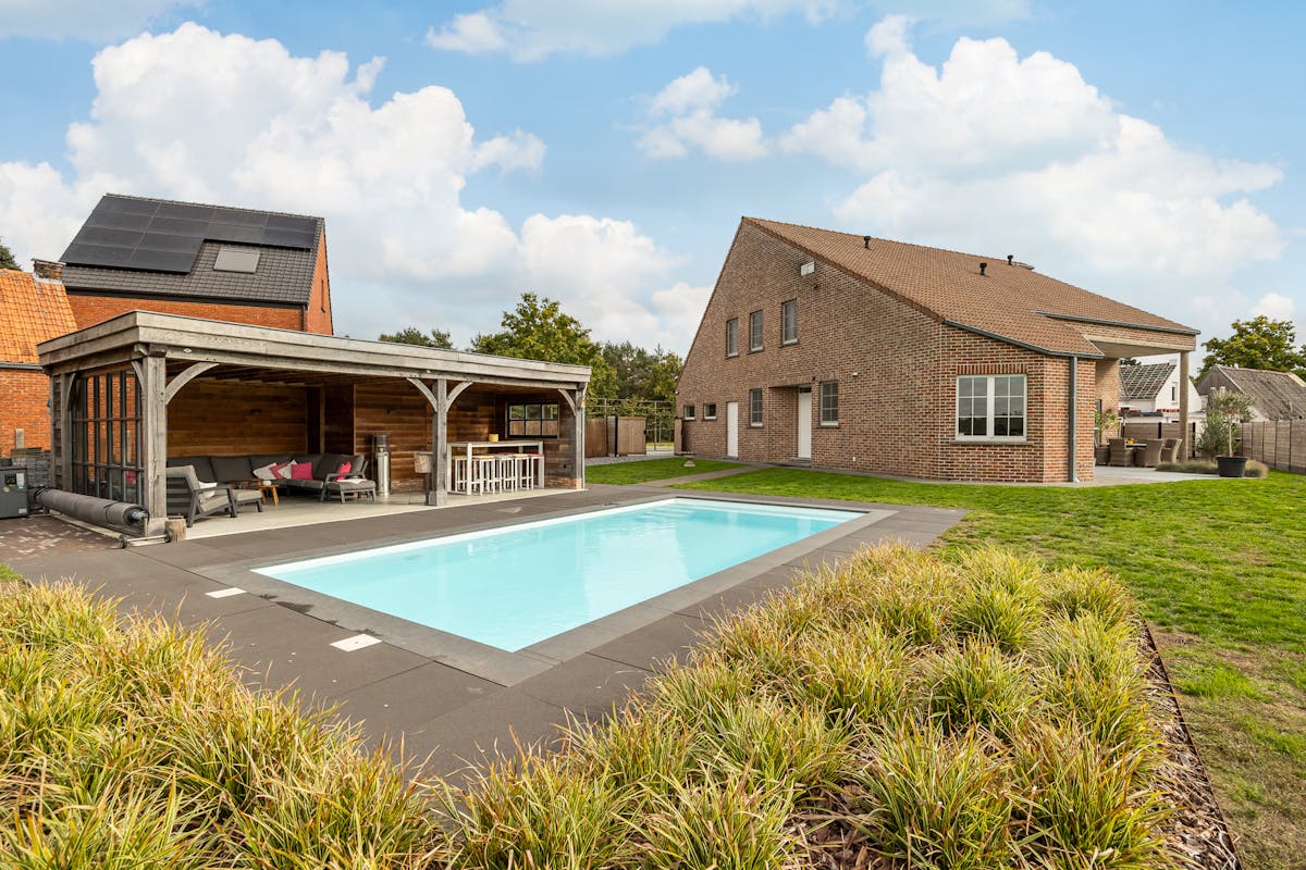 gerenoveerd huis met zwembad op 17 are te koop in Kasterlee - foto 3