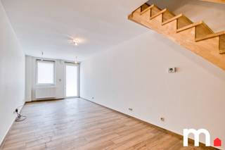 Bent u op zoek naar een instapklare woning in Kortrijk nabij het centrum? Dan is dit de woning die u zoekt!De woning is ideaal gelegen nabij winkels,...