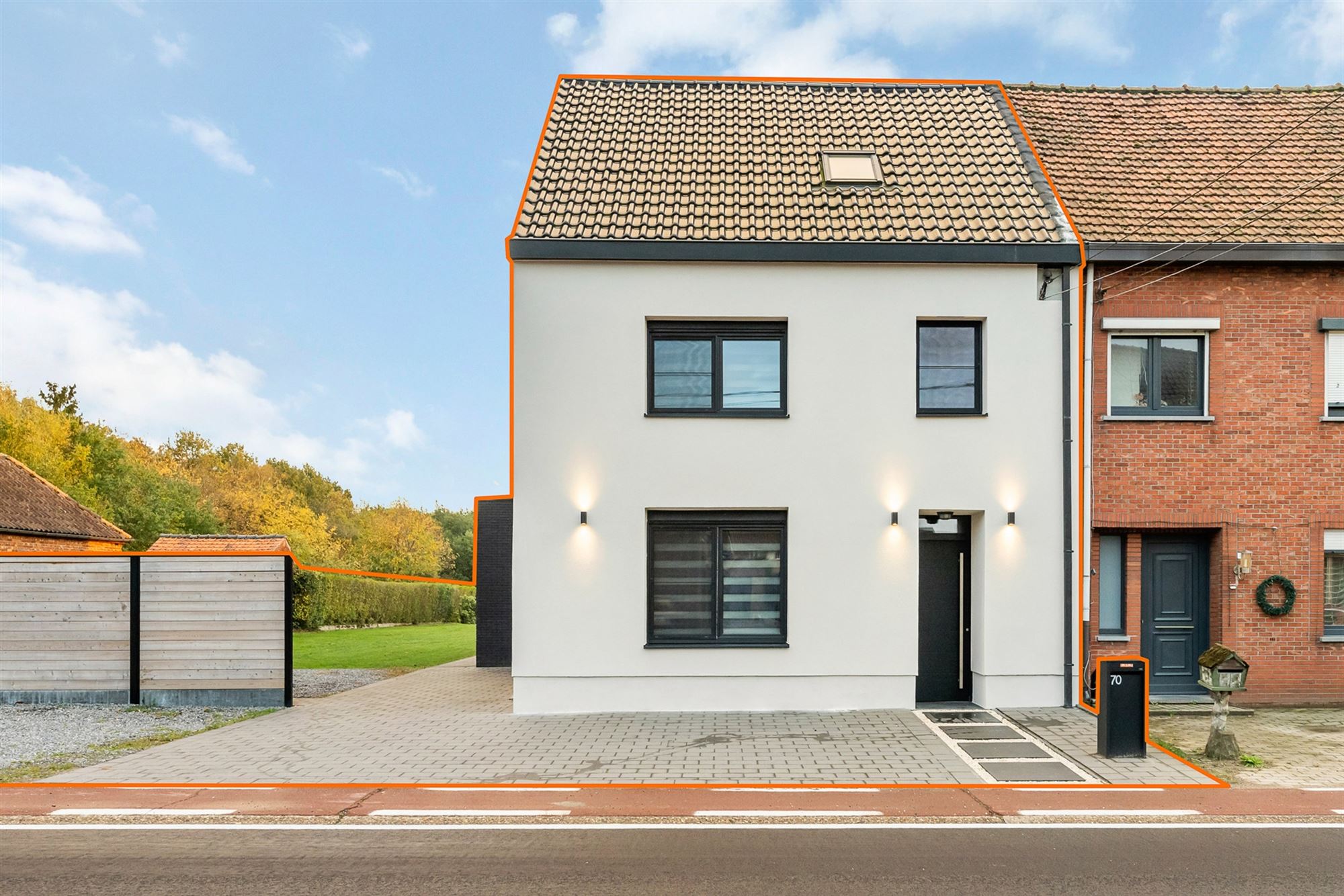 UITERST KNAP GERENOVEERDE WONING MET 3-4 SLAAPKAMERS OP EEN PERCEEL VAN 12A48CA TE BEVERLO - foto 2