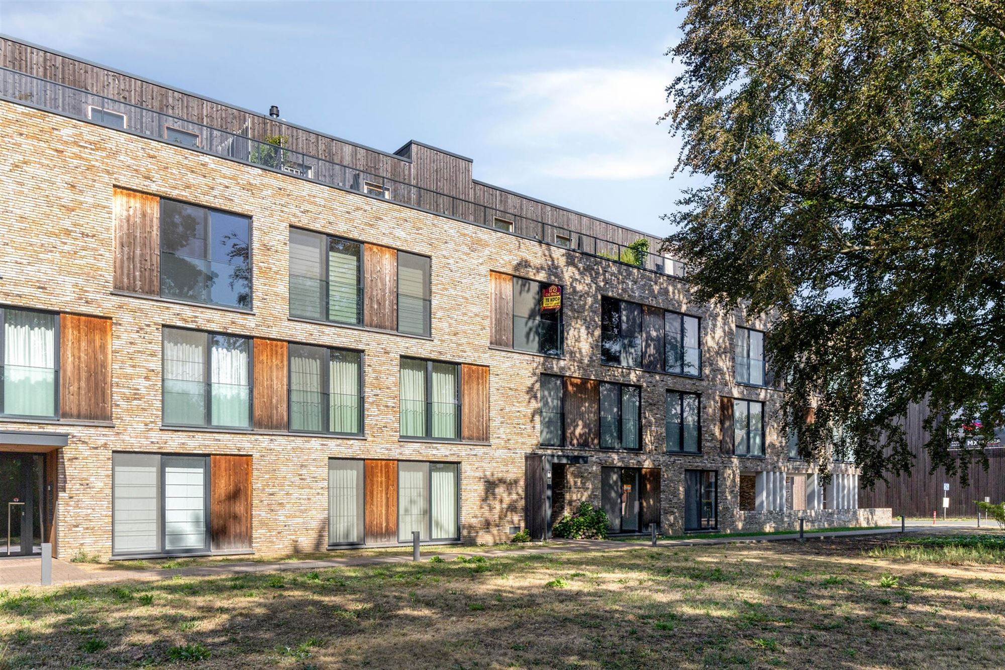 Stijlvol 2-slaapkamerappartement met ruim terras in Aalst - foto 3