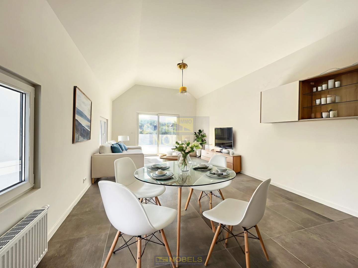 Te koop, zéér ruim  3 slaapkamer-appartement met  groot dakterras te Oudenaarde! - photo 3