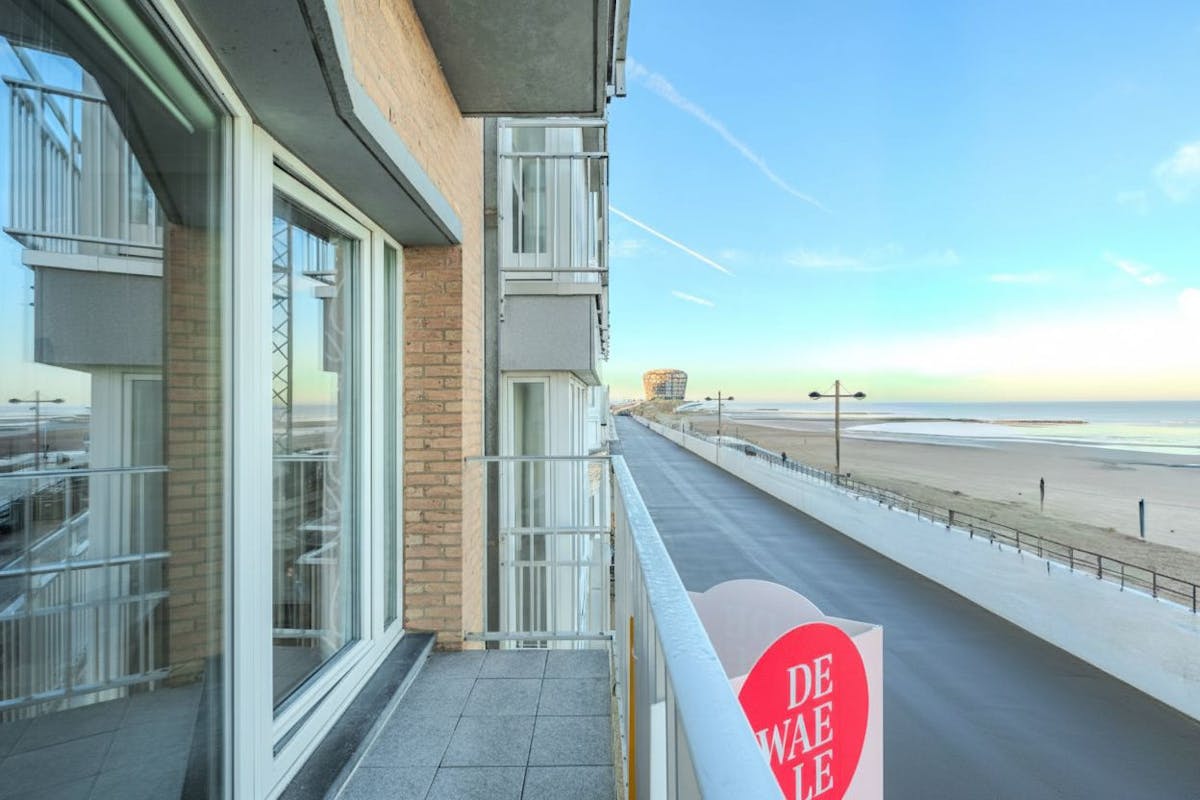 Spacieux appartement de deux chambres avec vue frontale sur la mer ! - photo 3