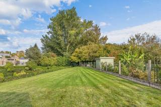 Voor meer info of een bezoek, bel 053 59 49 32 - Voor meer foto's, check www.topo-immo.be - In de Rensbergstraat te Vollezele, een rustige...