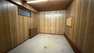 Welkom bij deze te renoveren eengezinswoning met magazijn in het hart van Wilrijk. Dit karaktervolle pand biedt 180 m² woonoppervlak verdeeld...