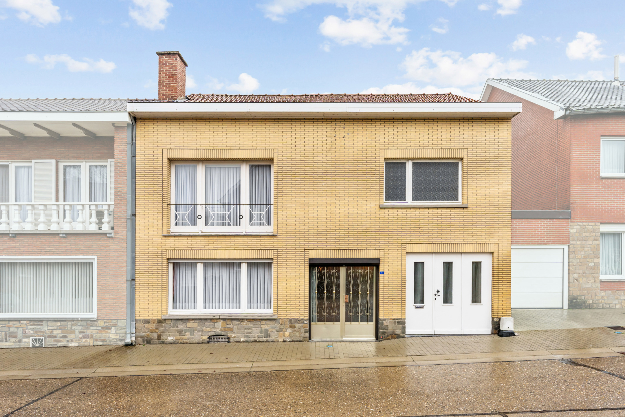 Te renoveren woning met garage op 4a30 te Zussen - foto 1