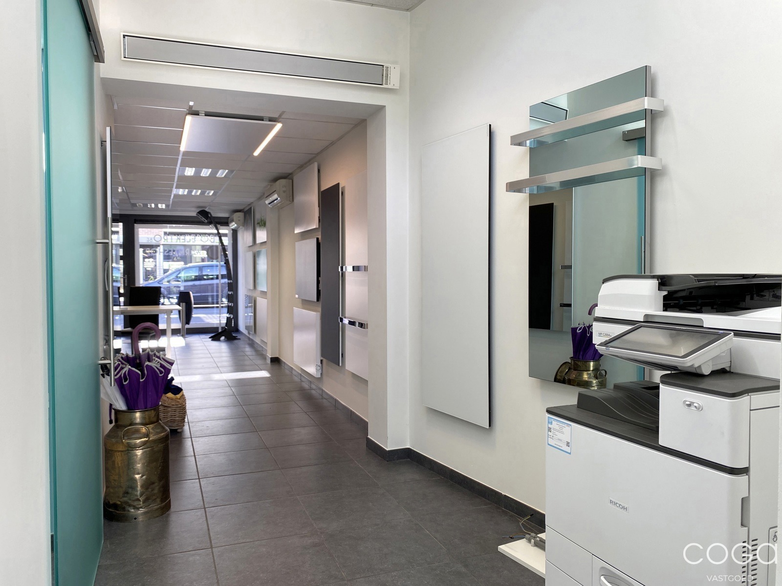 Commercieel handelshuis met woonst in hartje Oostmalle! - foto 5