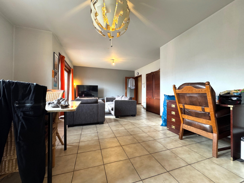 Heel gezellig, lichtrijk, ruim (90 m²) EN goed geïsoleerd appartement met 2 slaapkamers en 2 terrassen. - photo 5